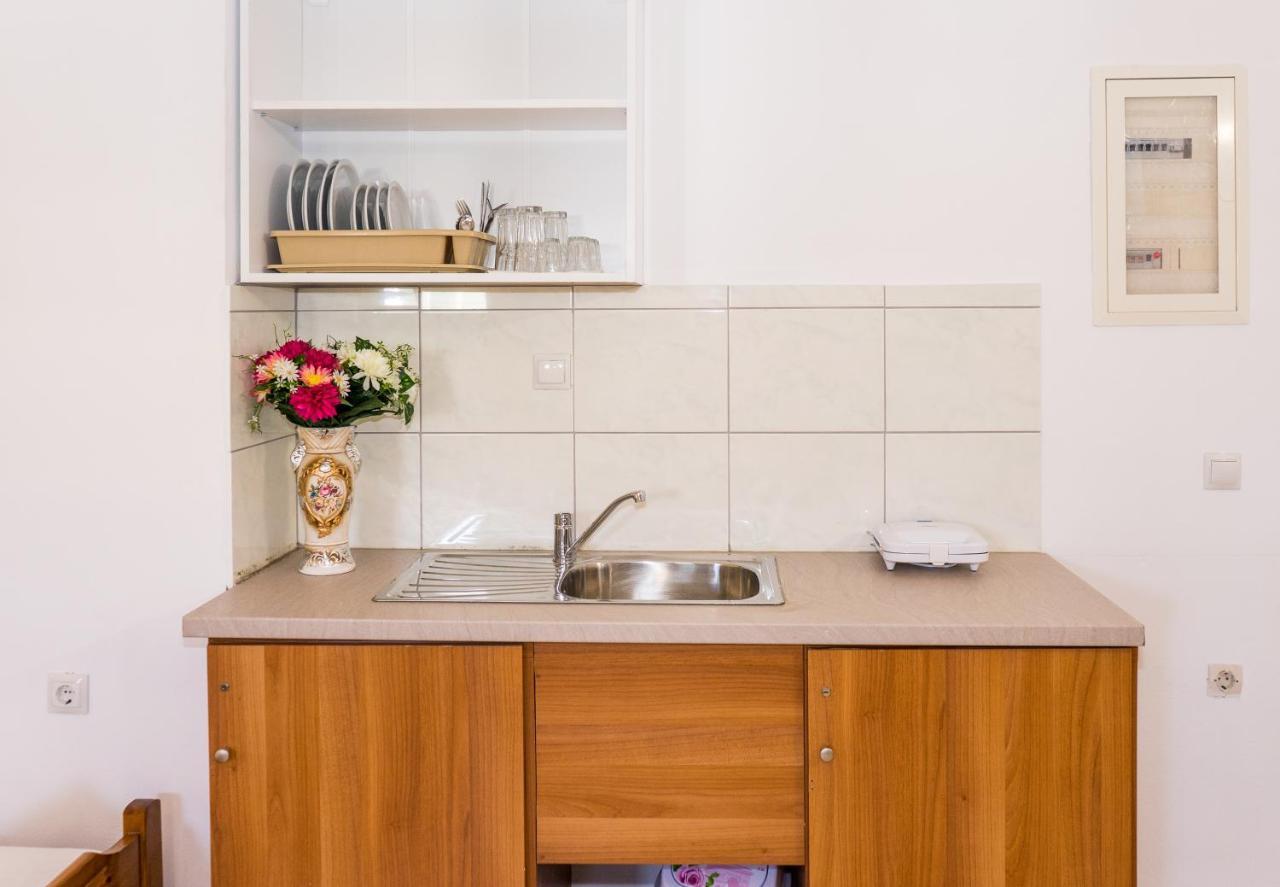 Laganas Strip Mall Apartments Εξωτερικό φωτογραφία