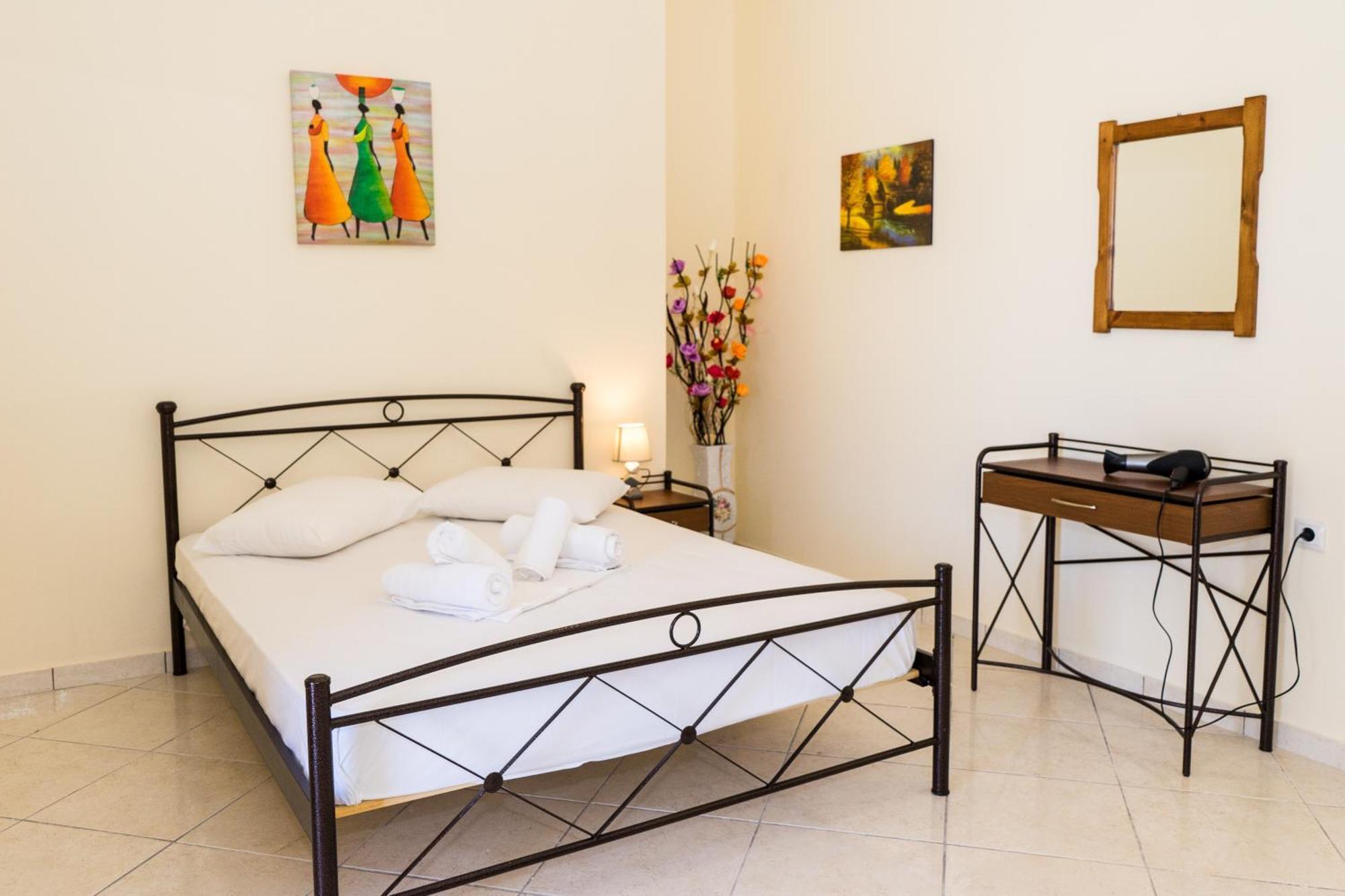 Laganas Strip Mall Apartments Εξωτερικό φωτογραφία