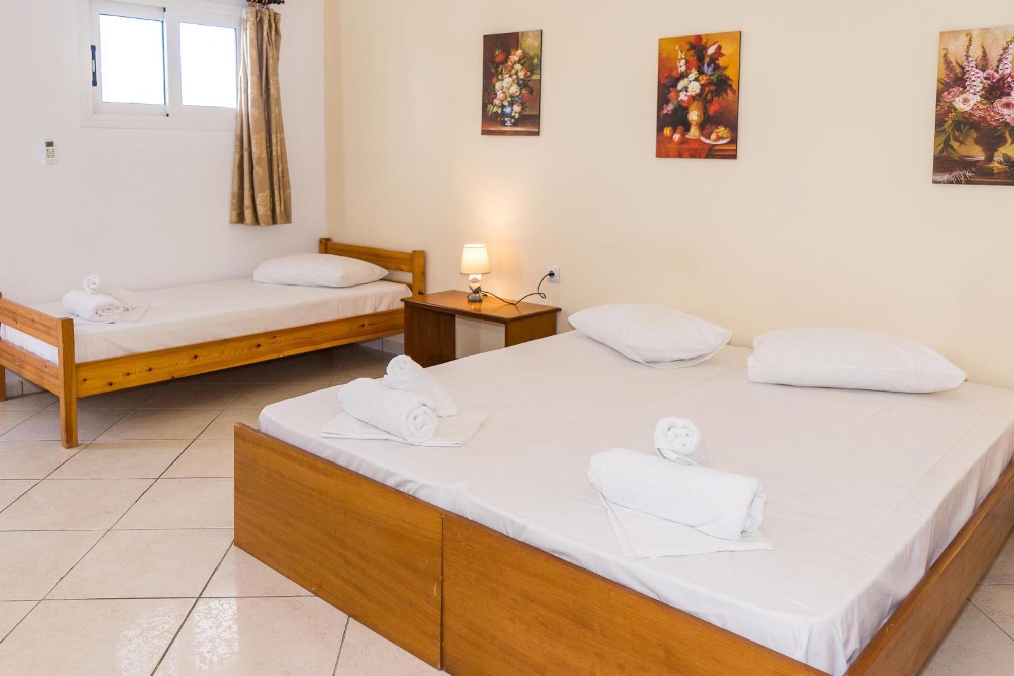 Laganas Strip Mall Apartments Εξωτερικό φωτογραφία
