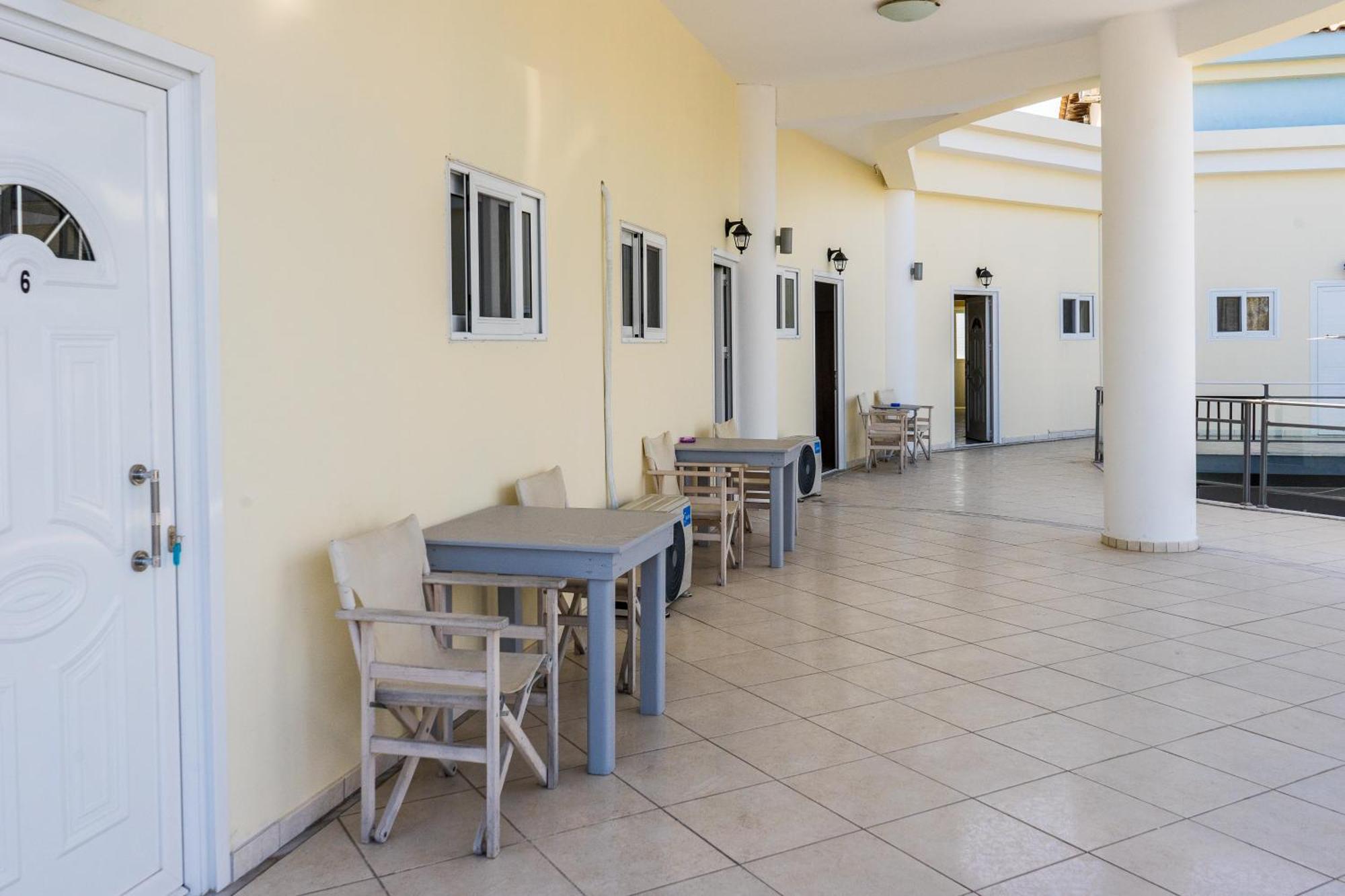 Laganas Strip Mall Apartments Εξωτερικό φωτογραφία