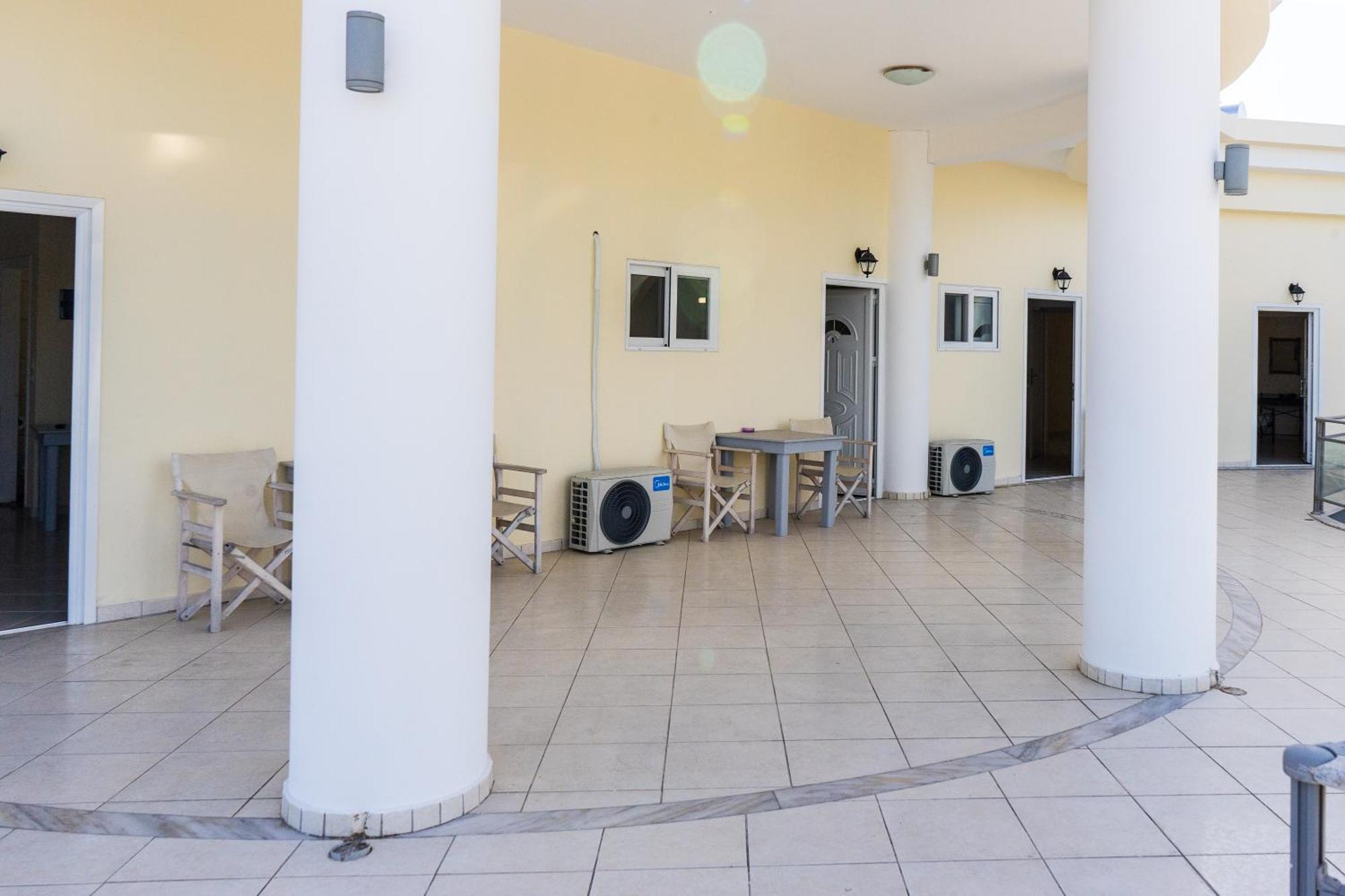 Laganas Strip Mall Apartments Εξωτερικό φωτογραφία