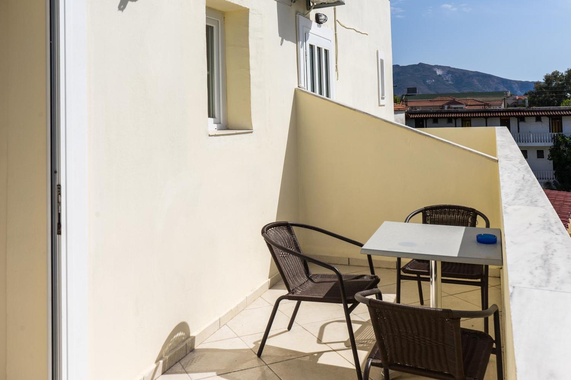 Laganas Strip Mall Apartments Εξωτερικό φωτογραφία